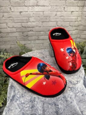 MIRACULOUS “Lady Bug” Red & Yellow Plush Foam Slippers - Girls 2-3 ❤️ NWOT